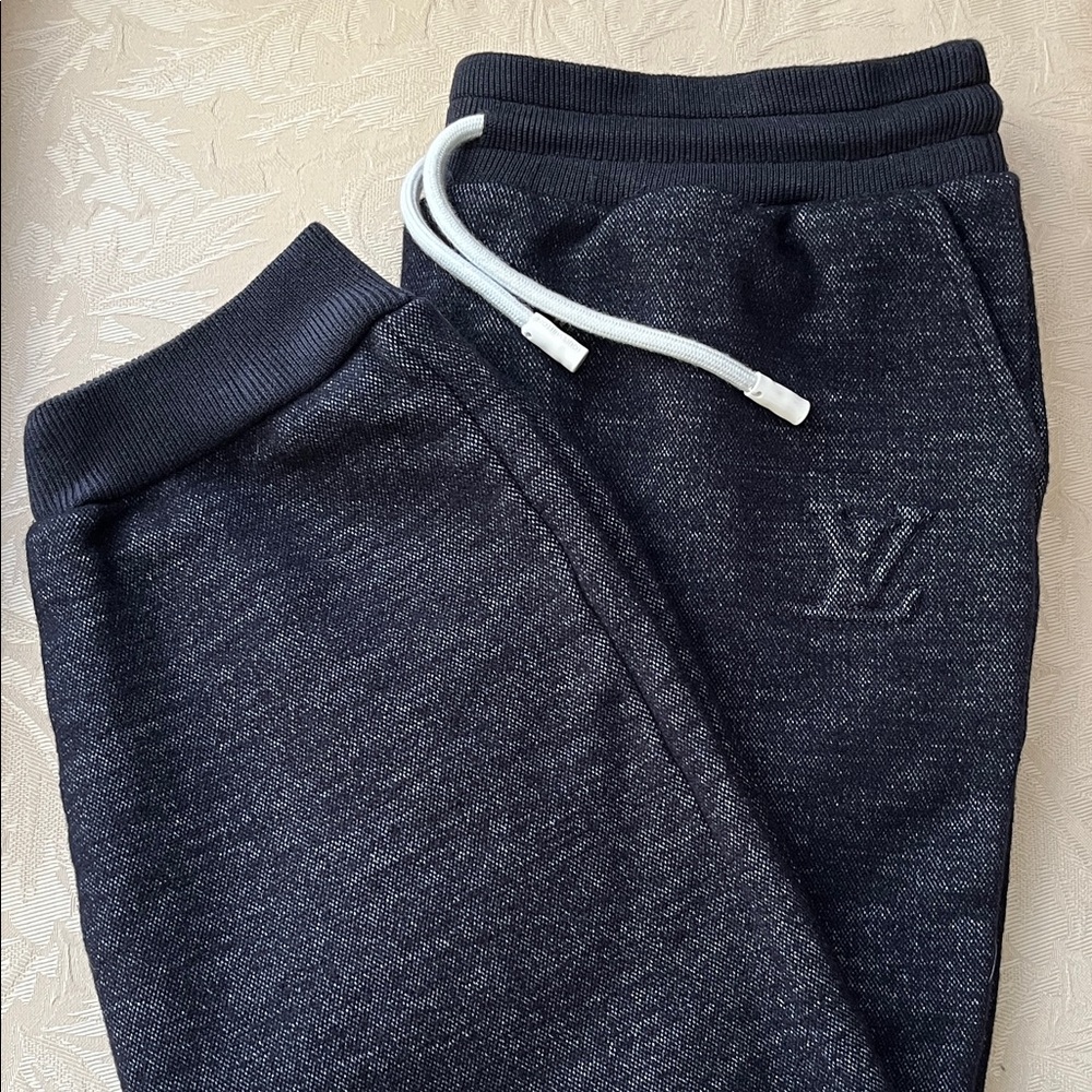Louis Vuitton Sweatpants / Jogging Pants (Size: L Men) - Authentic